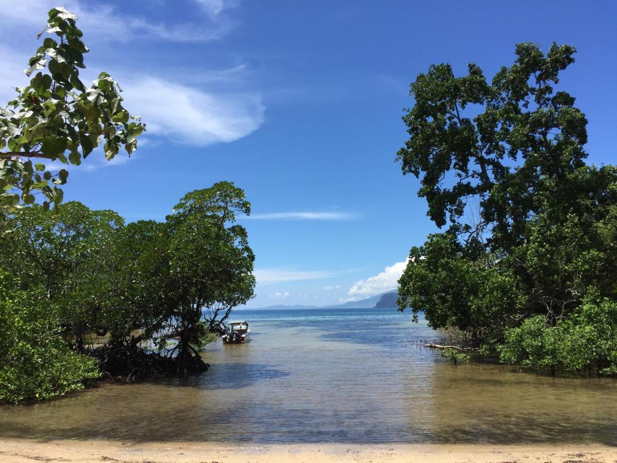 Nomad Divers Bangka Likupang Buitenkant foto