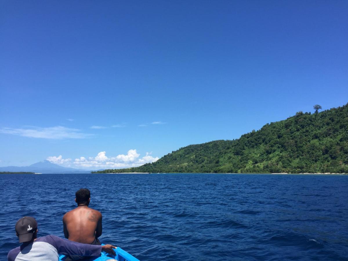 Nomad Divers Bangka Likupang Buitenkant foto